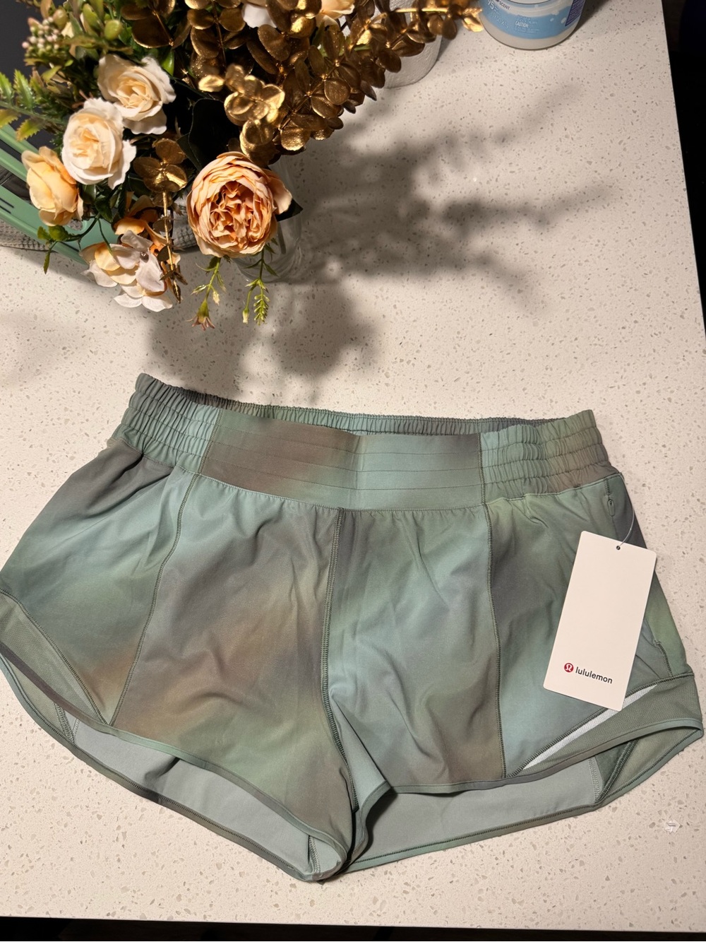 💚 Lululemon Hotty Hot Low-Rise Lined Short 2.5”